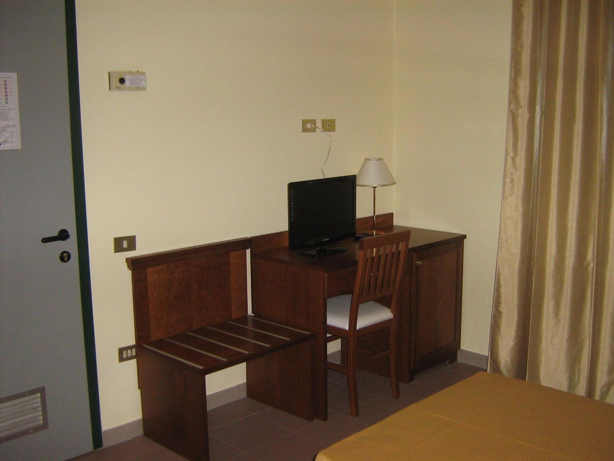 Hostiliae Ciminiera Hotel Ostiglia Dış mekan fotoğraf