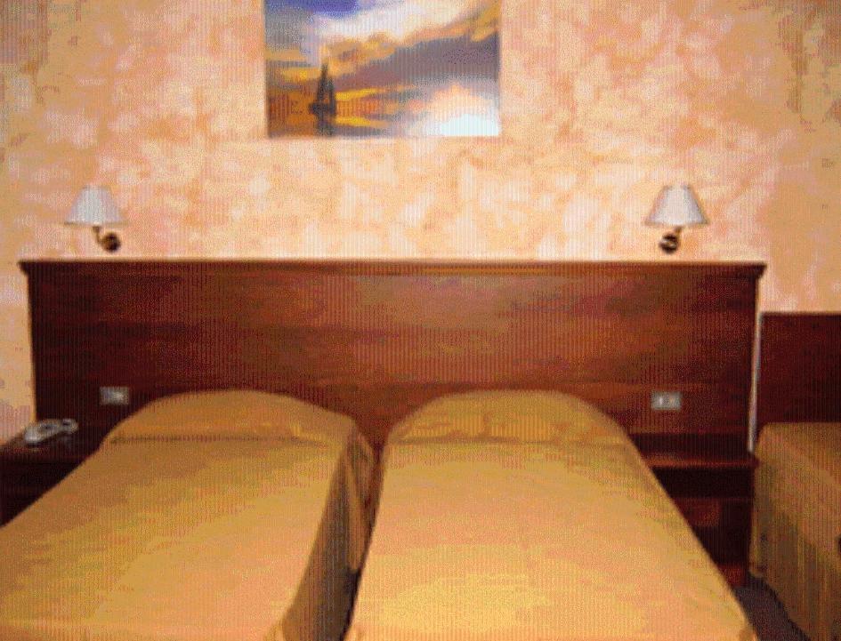 Hostiliae Ciminiera Hotel Ostiglia Oda fotoğraf